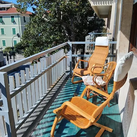 Le Caravelle A 150 Mt A Piedi Dalle Spiagge * Chiavari